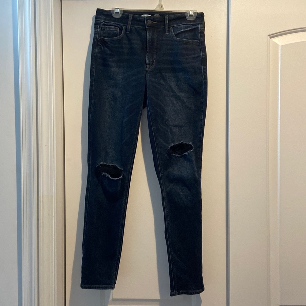 Old Navy high rise super skinny jeans size 8 regular.